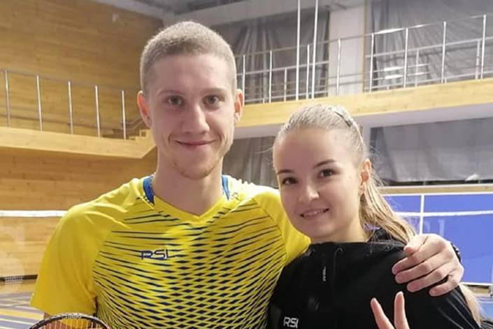 Artem Pochtarov & Anastasiya Prozorova (Dok. Max Sydorenko) Artem Pochtarov & Anastasiya Prozorova (Dok. Max Sydorenko)