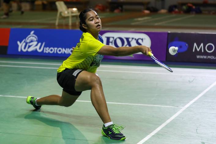 Ester Nurumi Tri Wardoyo mengembalikan shuttlecock. Ester Nurumi Tri Wardoyo mengembalikan shuttlecock.