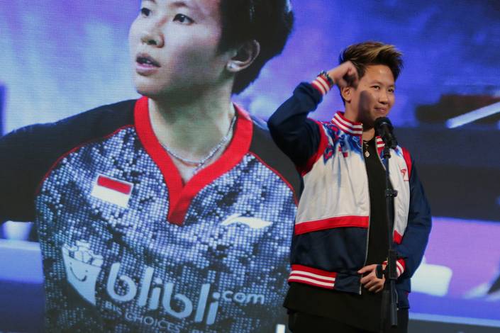 Liliyana Natsir (Djarum Badminton) Liliyana Natsir (Djarum Badminton)