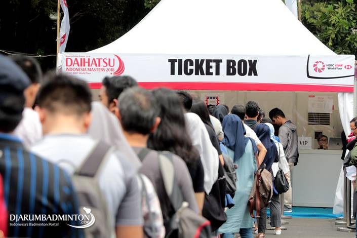 Suasana antrean tiket Daihatsu Indonesia Masters 2018, Januari lalu.