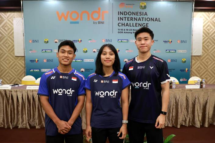 Prahdiska Bagas Shujiwo, Mutiara Ayu Puspitasari, & Verrelll Yustin Mulia (Humas PP PBSI)