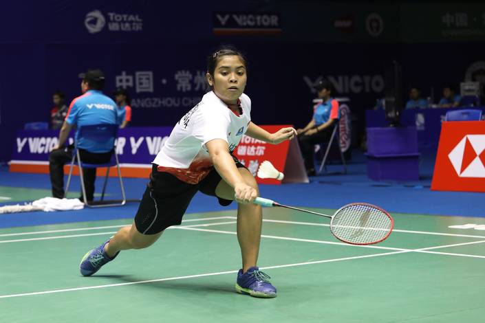 Gregoria Mariska Tunjung menghadang serangan. Gregoria Mariska Tunjung menghadang serangan.