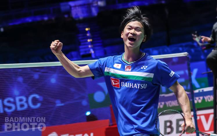 Selebrasi Yuta Watanabe (Jepang). (Copyright: Badmintonphoto | Courtesy of BWF) Selebrasi Yuta Watanabe (Jepang). (Copyright: Badmintonphoto | Courtesy of BWF)
