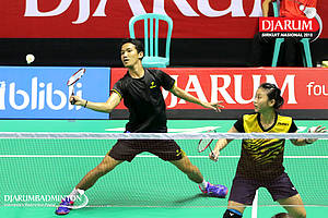 Muhammad Rizky Putra Ananda/Rusydina Antardayu Rio Dingin bersiap menyambut pengembalian.