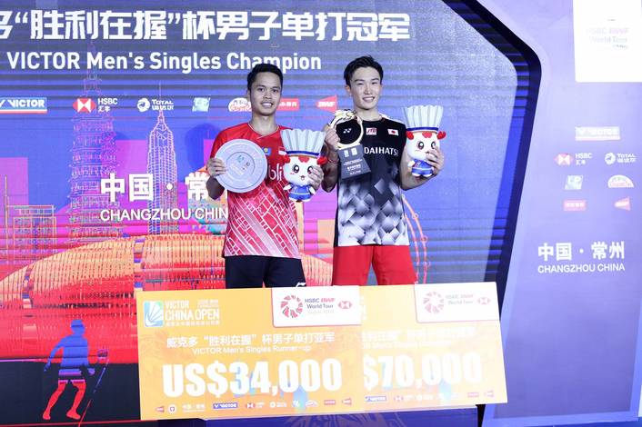 Anthony Sinisuka Ginting (kiri) keluar sebagai runner up tunggal putra China Open 2019 BWF World Tour Super 1000. Anthony Sinisuka Ginting (kiri) keluar sebagai runner up tunggal putra China Open 2019 BWF World Tour Super 1000.