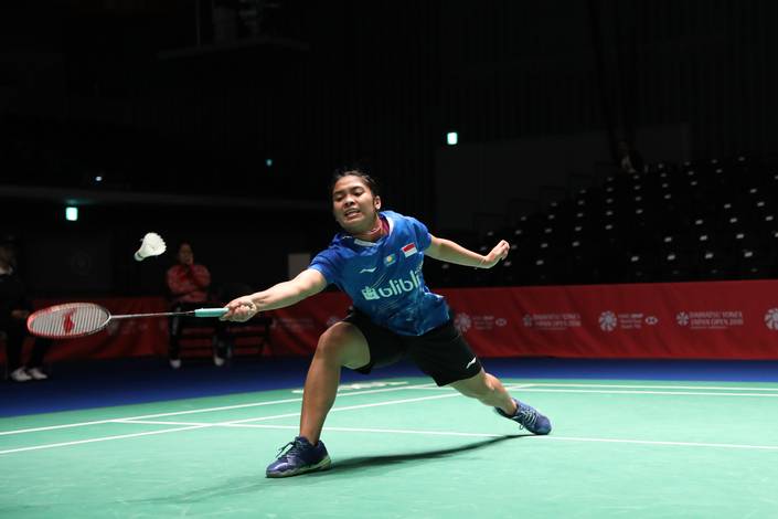 Gregoria Mariska Tunjung bersiap menghadang serangan. Gregoria Mariska Tunjung bersiap menghadang serangan.