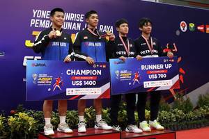 Jonatan Gosal/Adrian Pratama & Muhammad Faiq/Lok Hong Quan (Djarum Badminton)
