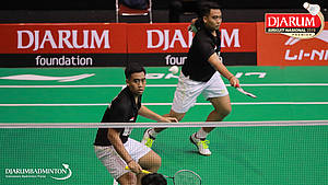 Syahrizal Dafandi Arafixqli/Syahrozi Dafandi Arafixqli (Pelatnas) mengembalikan shuttlecock.