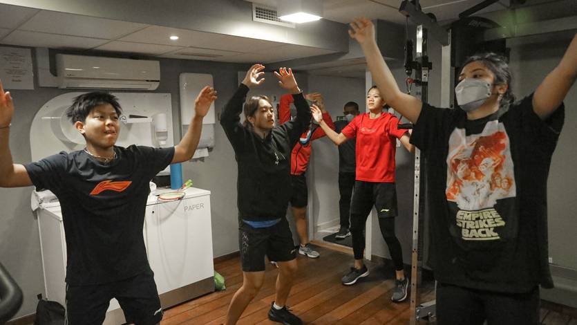 Para pemain Indonesia menjalani latihan kebugaran di Hotel Scandic, jelang perebutan Piala Thomas & Uber 2020 (Humas PP PBSI) Para pemain Indonesia menjalani latihan kebugaran di Hotel Scandic, jelang perebutan Piala Thomas & Uber 2020 (Humas PP PBSI)