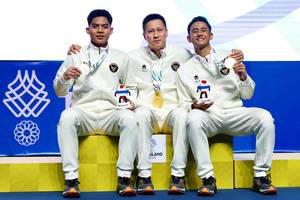 Moh. Zaki Ubaidillah, Indra Wijaya, & Alwi Farhan (Humas PP PBSI) Moh. Zaki Ubaidillah, Indra Wijaya, & Alwi Farhan (Humas PP PBSI)