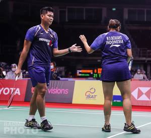 Selebrasi kemenangan ganda campuran nomor empat dunia asal Indonesia, Praveen Jordan/Melati Daeva Oktavianti. (Copyright: Badmintonphoto | Courtesy of BWF)