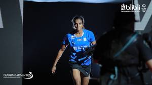 Pusarla V. SIndhu (India) tingkatkan keterampilan individu.