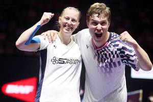 Delphine Delrue & Thom Gicquel (Djarum Badminton/Edward Luhukay)