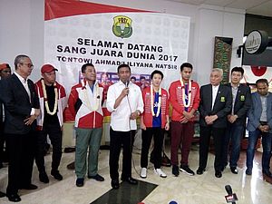 Suasana Penyambutan Sang Juara Dunia 2017 Tontowi Ahmad/Liliyana Natsir. (foto: twitter @INAbadminton)