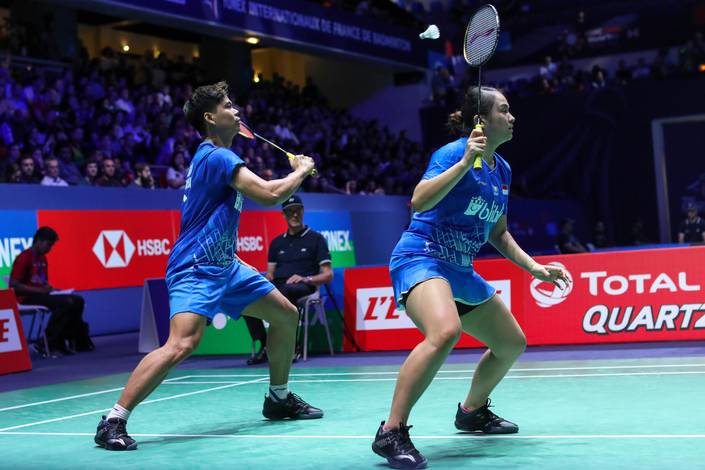 Praveen Jordan/Melati Daeva Oktavianti (Indonesia) bersiap menyemabut pengembalian. Praveen Jordan/Melati Daeva Oktavianti (Indonesia) bersiap menyemabut pengembalian.