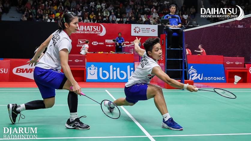 Greysia Polii/Apriyani Rahayu (Indonesia) menyambut pengembalian. Greysia Polii/Apriyani Rahayu (Indonesia) menyambut pengembalian.