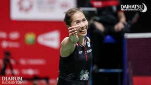 Selebrasi kemenangan Ratchanok Intanon (Thailand).