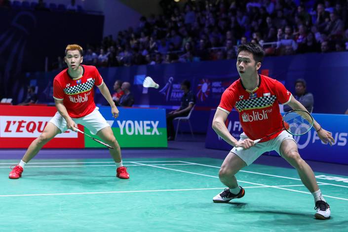 Kevin Sanjaya Sukamuljo/Marcus Fernaldi Gideon (Indonesia) bersiap menghadang serangan. Kevin Sanjaya Sukamuljo/Marcus Fernaldi Gideon (Indonesia) bersiap menghadang serangan.