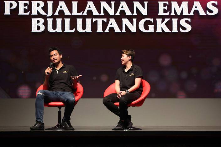 Tontowi Ahmad & Liliyana Natsir (Djarum Badminton) Tontowi Ahmad & Liliyana Natsir (Djarum Badminton)
