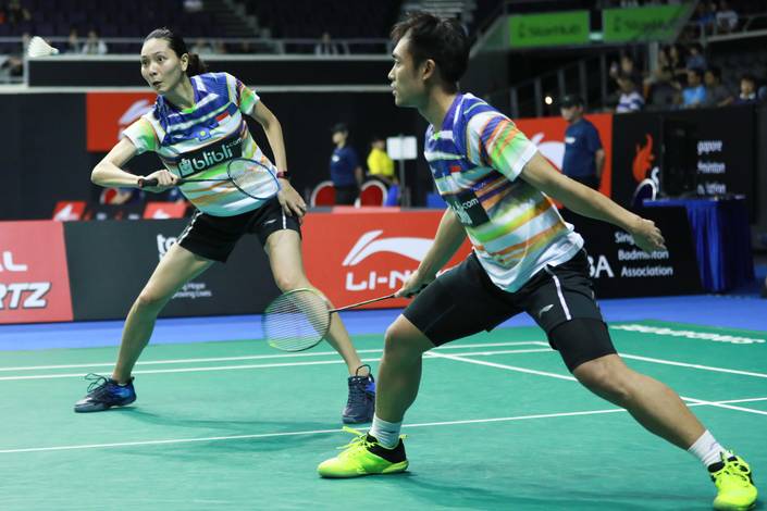 Hafiz Faisal/Gloria Emanuelle Widjaja (Indonesia) bersiap menghadang serangan. Hafiz Faisal/Gloria Emanuelle Widjaja (Indonesia) bersiap menghadang serangan.