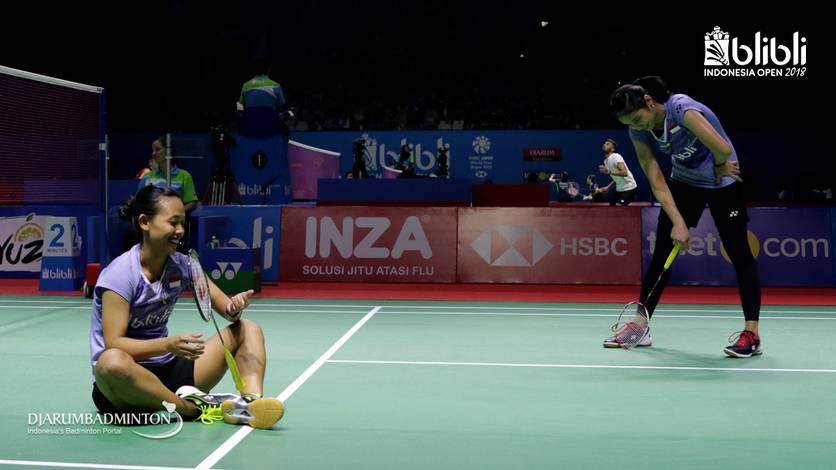 Rizki Amelia Pradipta/Della Destiara Haris saat bertanding di Blibli Indonesia Open 2018.