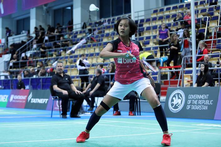 Putri Kusuma Wardani (Indonesia) bersiap menghadang pengembalian. Putri Kusuma Wardani (Indonesia) bersiap menghadang pengembalian.