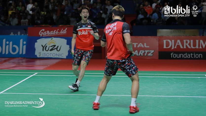 Selebrasi Kevin Sanjaya Sukamuljo/Marcus Fernaldi Gideon (Indonesia).