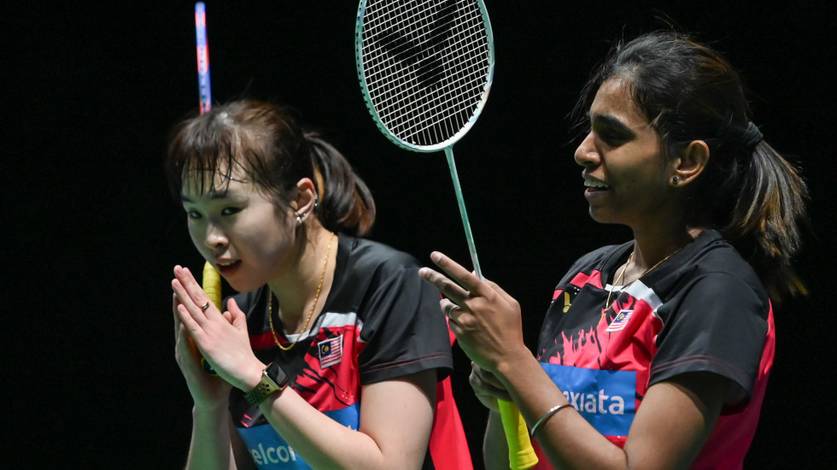 Selebrasi Pearly Tan/Thinaah Muralitharan (Malaysia). (Foto: bwfbadminton.com) Selebrasi Pearly Tan/Thinaah Muralitharan (Malaysia). (Foto: bwfbadminton.com)