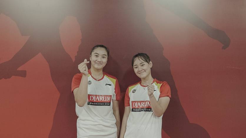 Febby Valencia Dwijayanti Gani/Agatha Imanuela berfoto usai bertanding.