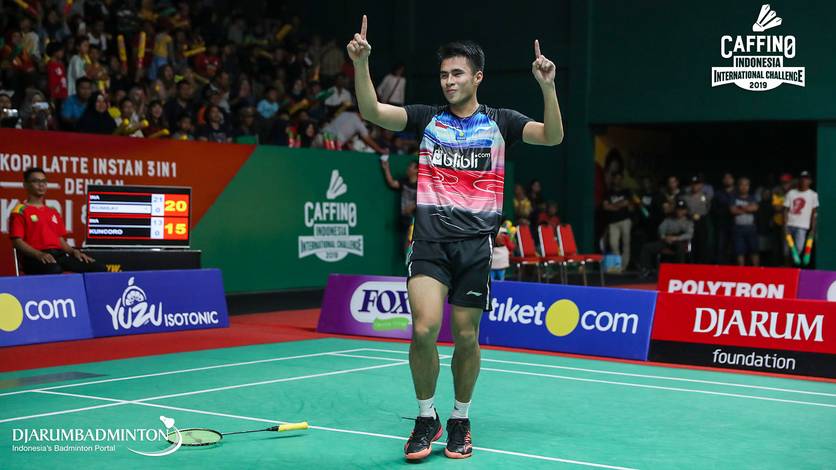 Selebrasi kemenangan Ikhsan Leonardo Imanuel Rumbay (Indonesia). Selebrasi kemenangan Ikhsan Leonardo Imanuel Rumbay (Indonesia).