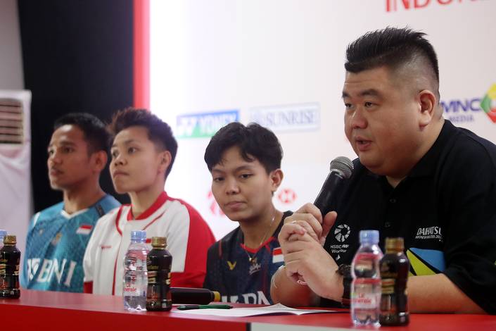 Armand Darmadji (Djarum Badminton) Armand Darmadji (Djarum Badminton)
