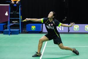 Tunggal putri Indonesia, Gregoria Mariska Tunjung mengembalikan shuttlecock. (Foto: PP PBSI)