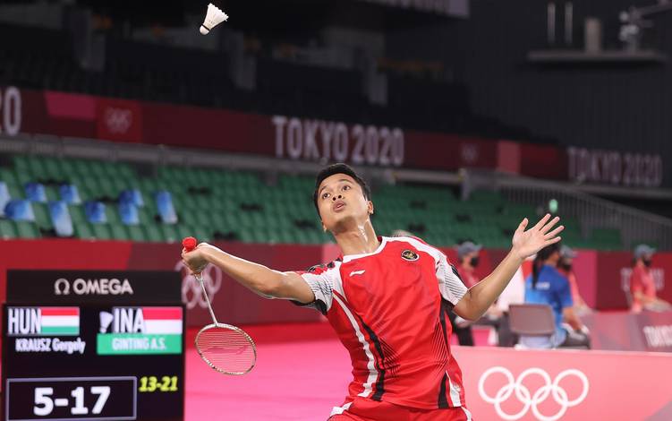 Anthony Sinisuka Ginting (Indonesia) bersiap menyambut pengembalian. (Foto: BADMINTONPHOTO - Yves Lacroix) Anthony Sinisuka Ginting (Indonesia) bersiap menyambut pengembalian. (Foto: BADMINTONPHOTO - Yves Lacroix)