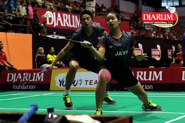 Moh Rezky Alfarez/Nahla Aufa Dhia Ulhaq, berusaha menghadang pengembalian. Moh Rezky Alfarez/Nahla Aufa Dhia Ulhaq, berusaha menghadang pengembalian.