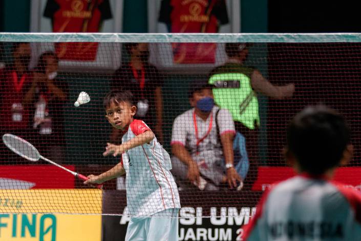 Salah satu pertandingan pada skrining Tahap II Audisi Umum PB Djarum 2022 (Djarum Badminton) Salah satu pertandingan pada skrining Tahap II Audisi Umum PB Djarum 2022 (Djarum Badminton)