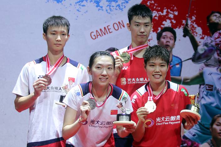 Jiang Zhen Bang/Wei Ya Xin & Feng Yan Zhe/Huang Dong Ping (Djarum Badminton) Jiang Zhen Bang/Wei Ya Xin & Feng Yan Zhe/Huang Dong Ping (Djarum Badminton)