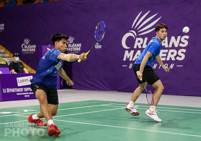 Sabar Karyaman Gutama/Moh. Reza Pahlevi Isfahani (Indonesia) mengembalikan shuttlecock. (Copyright: Badmintonphoto | Courtesy of BWF) Sabar Karyaman Gutama/Moh. Reza Pahlevi Isfahani (Indonesia) mengembalikan shuttlecock. (Copyright: Badmintonphoto | Courtesy of BWF)