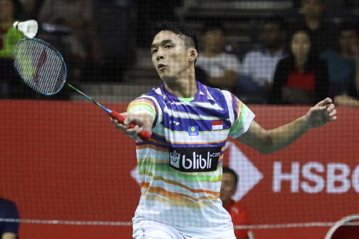 Jonatan Christie (Indonesia) mengembalikan shuttlecock. Jonatan Christie (Indonesia) mengembalikan shuttlecock.