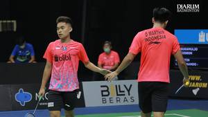 Ekspresi kekecewaan Daniel Marthin/Leo Rolly Carnando (Indonesia).