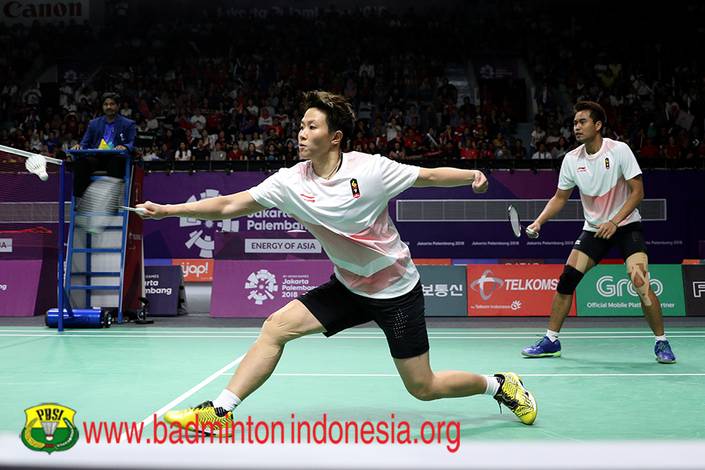 Tontowi Ahmad/Liliyana Natsir menyambut pengembalian. Tontowi Ahmad/Liliyana Natsir menyambut pengembalian.