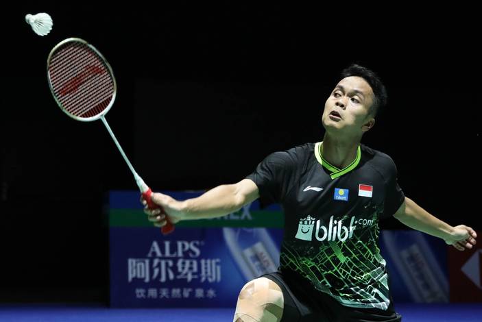 Anthony Sinisuka Ginting (Indonesia) mengembalikan shuttlecock. Anthony Sinisuka Ginting (Indonesia) mengembalikan shuttlecock.