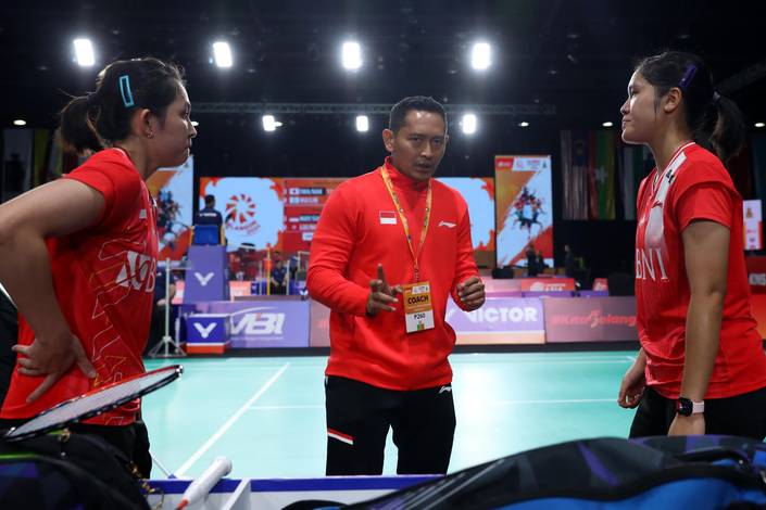 Ribka Sugiarto, Prasetyo Restu Basuki, & Lanny Tria Mayasari (Humas PP PBSI) Ribka Sugiarto, Prasetyo Restu Basuki, & Lanny Tria Mayasari (Humas PP PBSI)