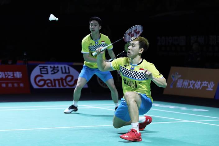 Kevin Sajaya Sukamuljo/Marcus Fernaldi Gideon (Indonesia) bersiap menghadang pengembalian. Kevin Sajaya Sukamuljo/Marcus Fernaldi Gideon (Indonesia) bersiap menghadang pengembalian.