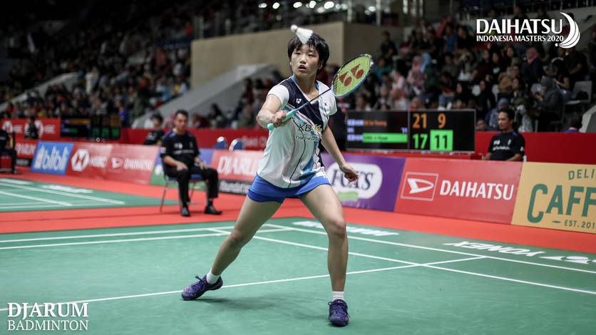 An Se Young (Korea) mengembalikan shuttlecock. An Se Young (Korea) mengembalikan shuttlecock.