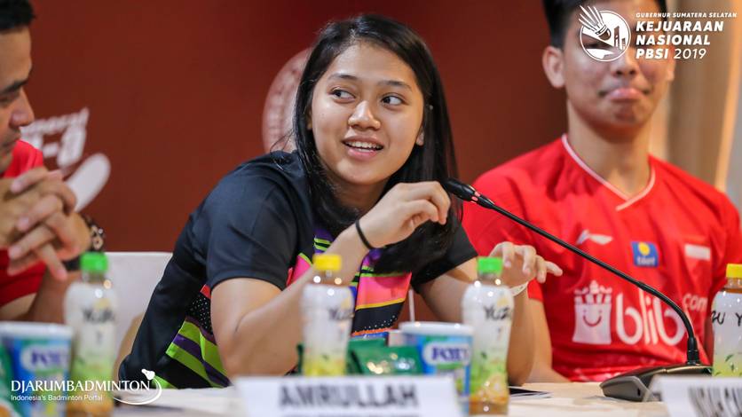 Indah Cahya Sari Jamil (Indonesia) saat melakukan konfrensi pers. Indah Cahya Sari Jamil (Indonesia) saat melakukan konfrensi pers.