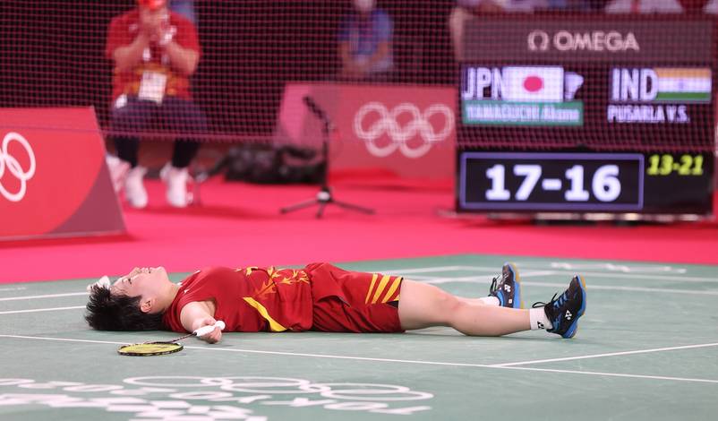 Ekspresi kekecewaan Akane Yamaguchi (Jepang) saat kalah di babak perempat final Olimpiade Tokyo 2020. (Foto: BADMINTONPHOTO - Yves Lacroix) Ekspresi kekecewaan Akane Yamaguchi (Jepang) saat kalah di babak perempat final Olimpiade Tokyo 2020. (Foto: BADMINTONPHOTO - Yves Lacroix)