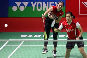 Ribka Sugiarto/Lanny Tria Mayasari (Djarum Badminton)