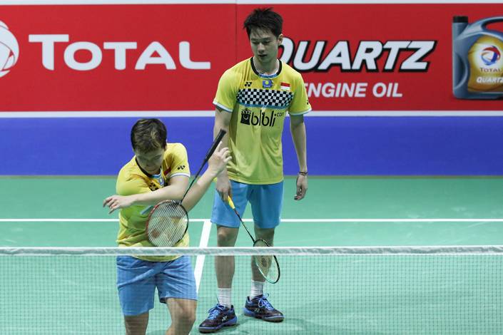 Ekspresi kekecewaan Kevin Sanjaya Sukamuljo/Marcus Fernaldi Gideon (Indonesia). Ekspresi kekecewaan Kevin Sanjaya Sukamuljo/Marcus Fernaldi Gideon (Indonesia).