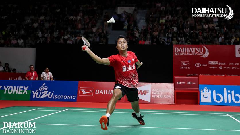 Anthony Sinisuka Ginting (Indonesia) menyambut pengembalian. Anthony Sinisuka Ginting (Indonesia) menyambut pengembalian.