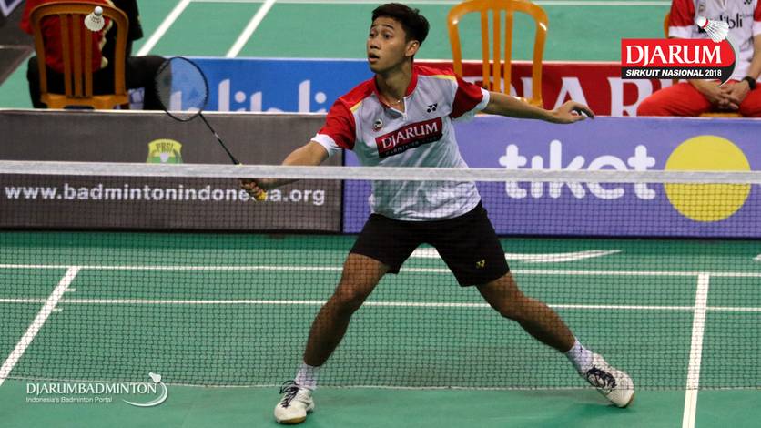 Muhammad Aldo Apriyandi (PB Djarum Kudus) mengembalikan shuttlecock. Muhammad Aldo Apriyandi (PB Djarum Kudus) mengembalikan shuttlecock.
